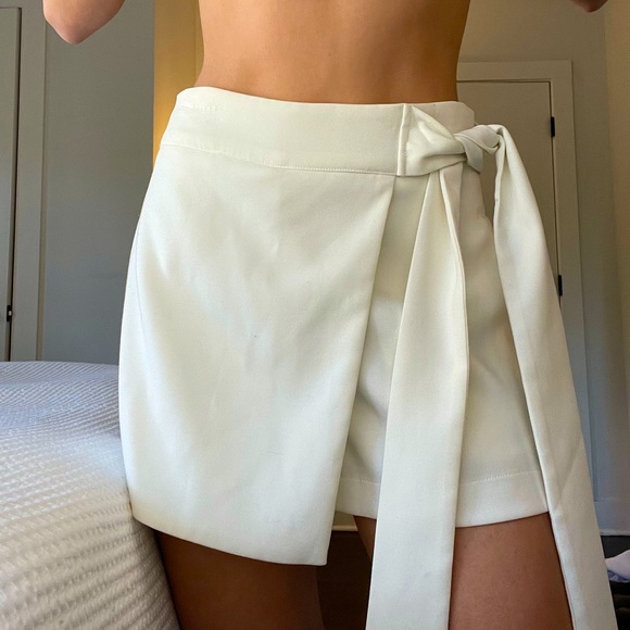 Lucy Paris Skort w/Tie - Picture 1 of 5